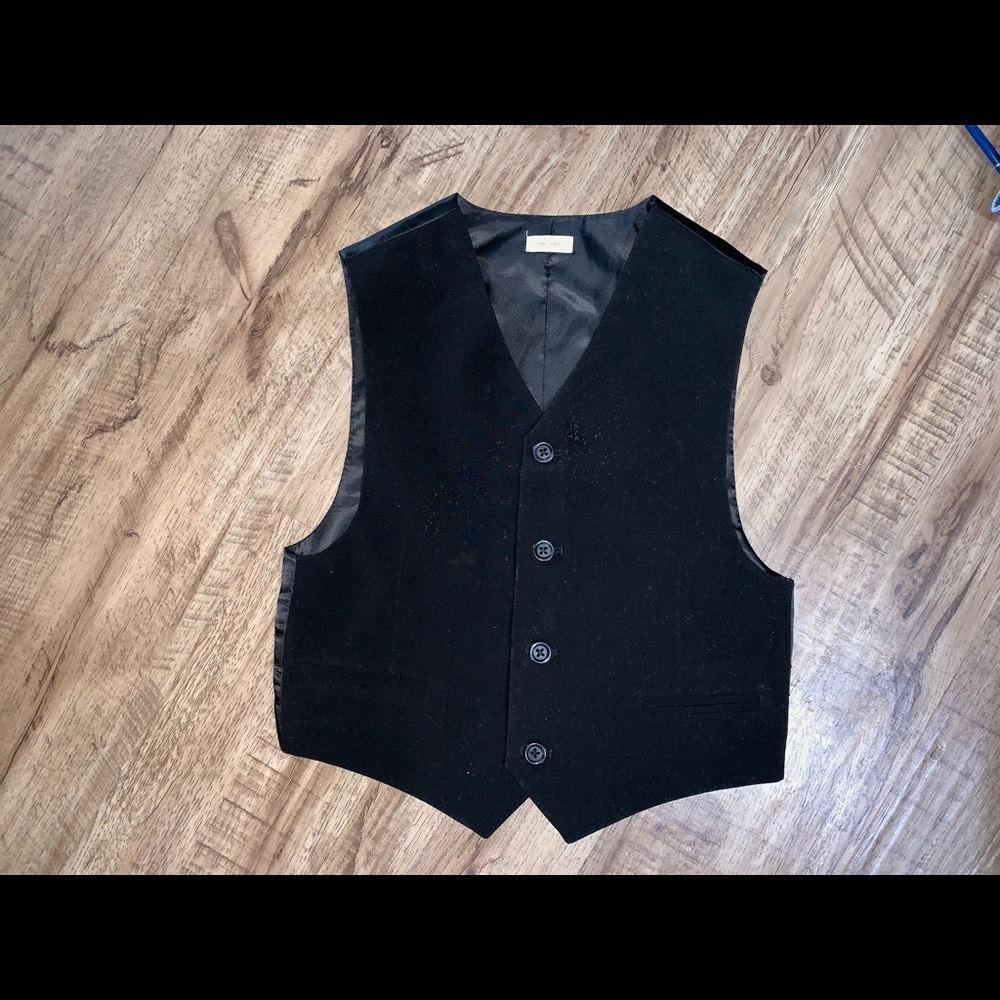 Calvin Klein - Boys size 7